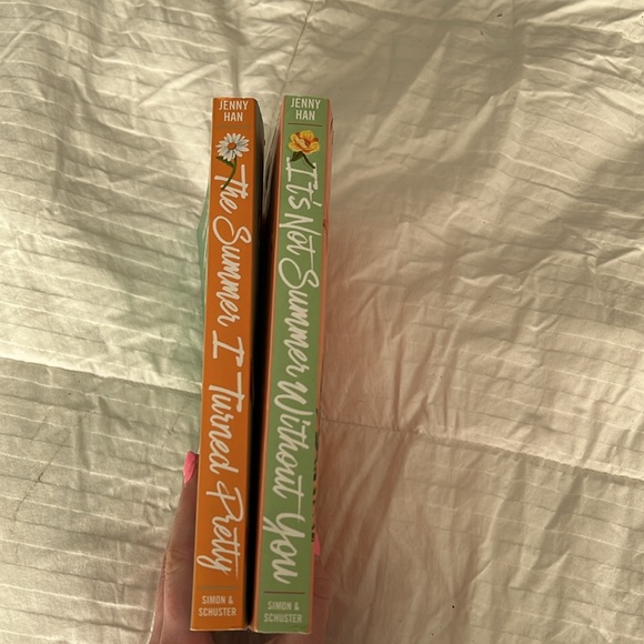 The summer I turned pretty bundle (includes books 1 and 2 of the series) - Picture 2 of 3